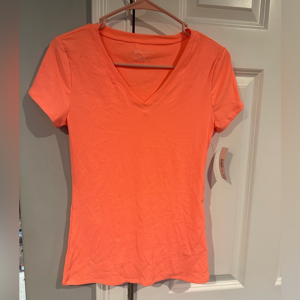 Coral tshirt